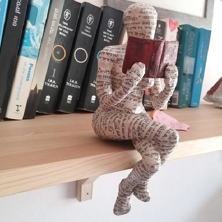 Читающая женщина, абстрактные  – обзор и цена Abstract Sculpture Resin