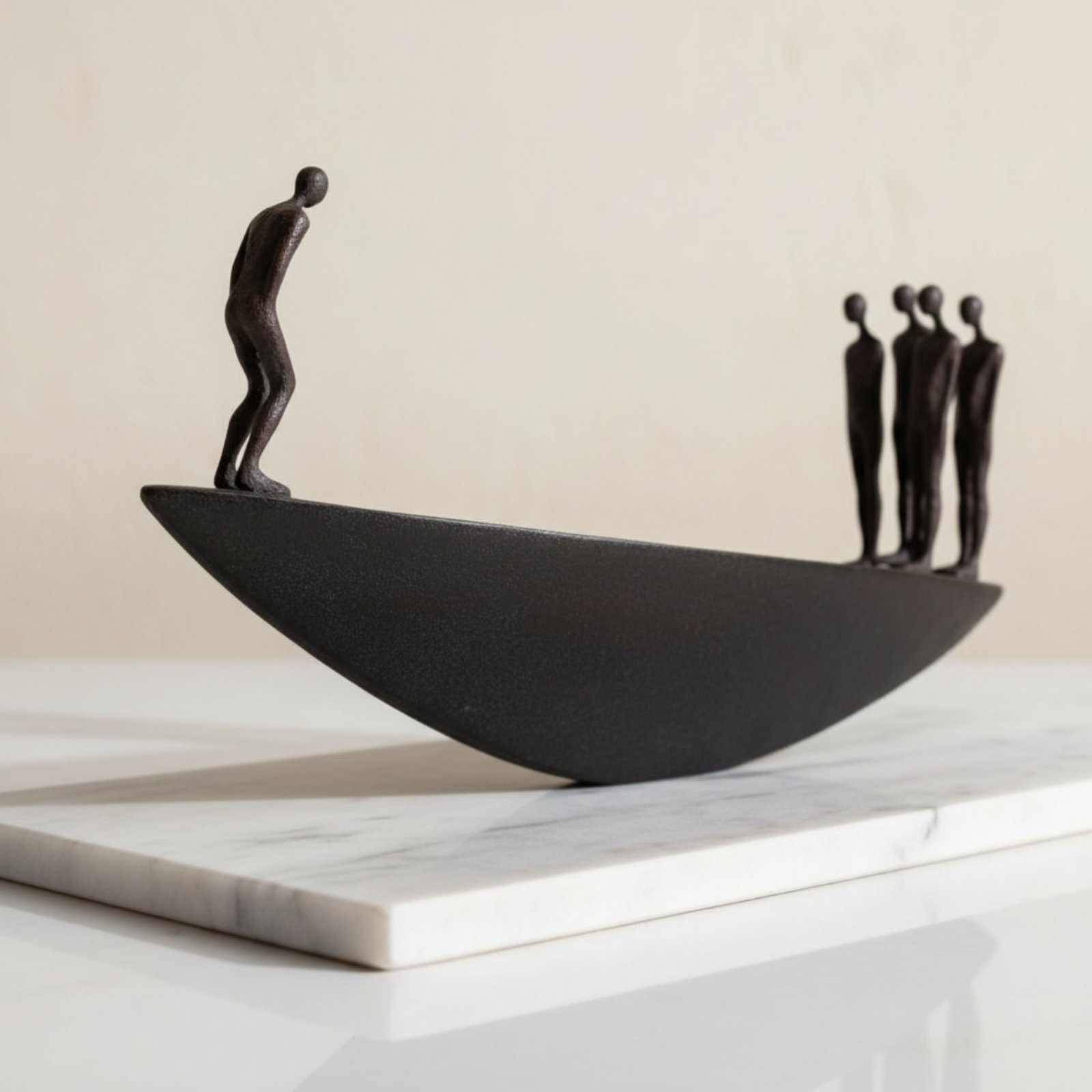 Современная статуэтка парусник – обзор и цена Abstract Sculpture Resin